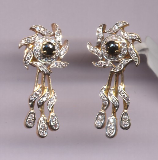 Beautiful Natural Diamond Earing